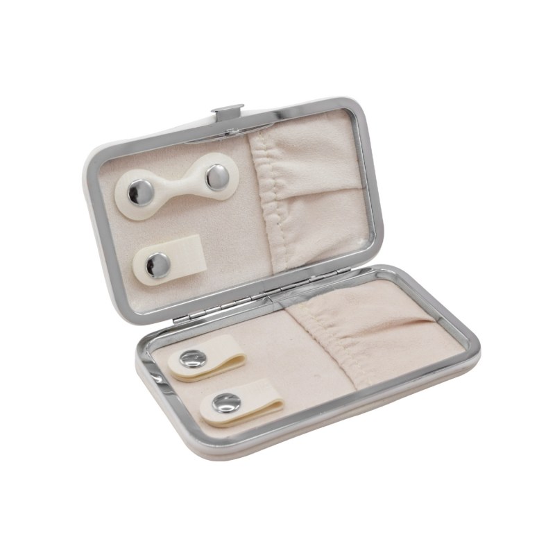 Porta joyas color crema cartera